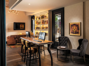 Отель H10 Catalunya Plaza Boutique Hotel