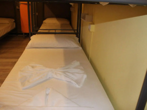 Victoria House Hostel