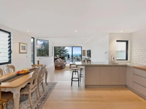 BRON455B - Bronte Beach House with Ocean Views