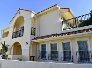 Maeda Biru House