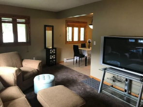 Updated and Cozy 2-bedroom in Rochester