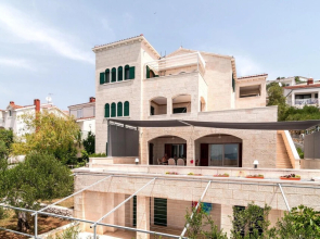 Awesome Apartment in Okrug Donji With 1 Bedrooms and Wifi