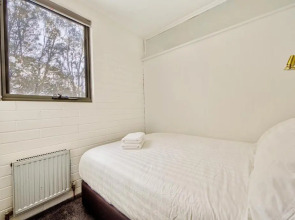 Snow Ski Apartments 18