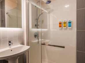 GLō Best Western Brooklyn NYC