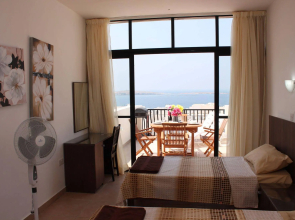 Seashells Seaview Penthouse With Hottub