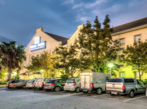 Road Lodge Cape Town International Airport