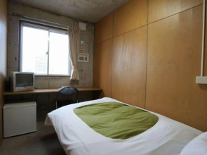 Weekly Sho Utsunomiya Hostel