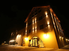 Villa Estera - Hotel & Restauracja