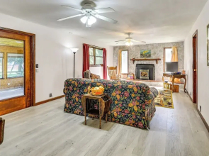 7 Mi to Bighorn Natl Forest: Dog-friendly Home