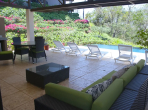 Luxury Condo with Sea View