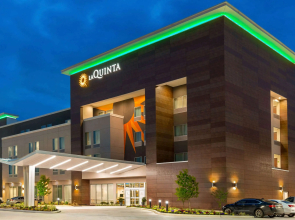 La Quinta Inn & Suites by Wyndham Richmond-Sugarland