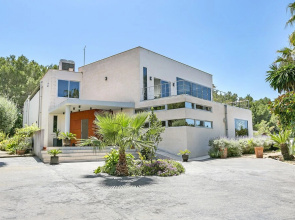 Villa BAY Blue by Priority