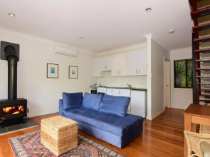 Cloudsong Chalet 1 - Close to the village centre!