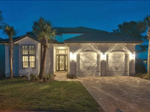 Mermaid Vista 5 Bedroom Holiday Home by Five Star Properties