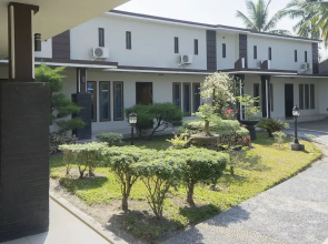 OYO 1283 Guest House Loemajan