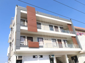 Oyo 24025 Sharan Square