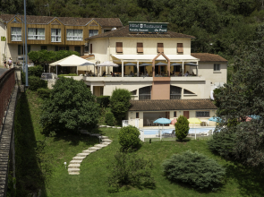 Logis Hotel Restaurant Du Pont
