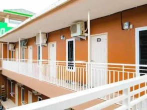 OYO 94253 Cikunir Residence Syariah