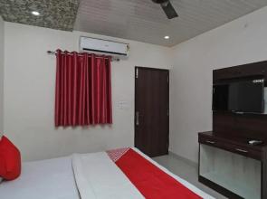 Oyo 39767 Hotel Av Plaza