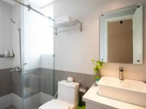 La Airport Tan Binh Hotel