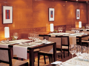 Отель NH Collection Barcelona Gran Calderón