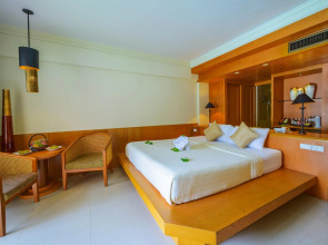 Seaview Patong Hotel