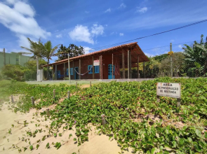 Casa de Frente para o Mar em Manguinhos
