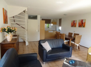Spacious Holiday Home With Wifi, Beach at 200 m