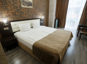 Отель Верона