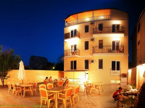 Piramida Guest House
