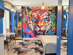 Studiya Siniy Tigr Flat