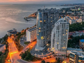 Апартаменты Шикарные В центре с видом на Золотой мост и Русский мост