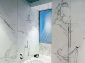 Отель Hyatt Centric Jumeirah Dubai