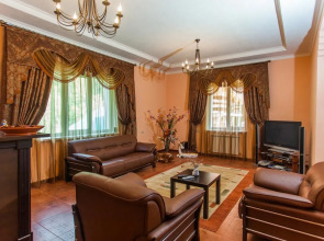 Отель Каприз