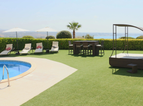 Beach Front Marina Sunrise Villa