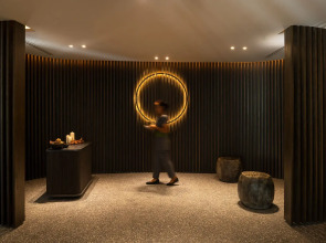 Отель Cross Pattaya Pratamnak