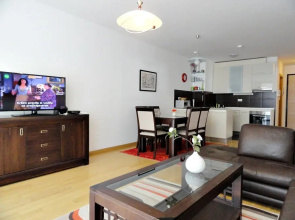 V Budve s Dvumya Spalnyami Semejnie Apartments