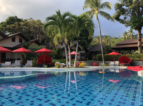 Отель Royal Beach Boutique Resort & Spa