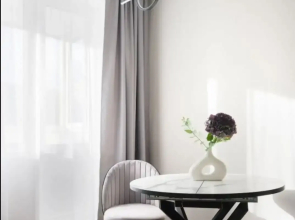 Uyutnye Na Komendantskom Flat