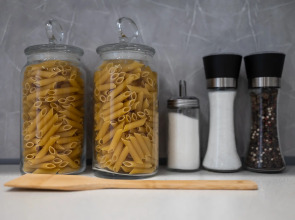 Апартаменты Unique Apart Канарейка напротив ЛДК и Кузбасс-Арены на 1-ой Заречной 9