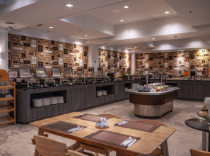 Отель Heeton Concept Pattaya by Compass Hospitality