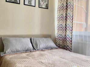 V Tikhom Rayone, Blizko K Moryu Flat