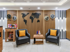 Отель Roys Hotel & Suites