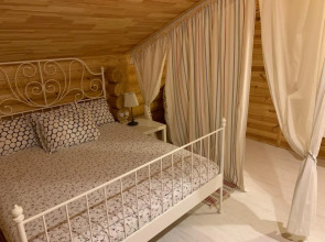 Дом с Бассейном