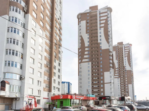 Апартаменты Космонавтов 215