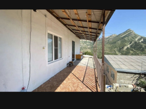 Uyutnaya Kvartira V Gunibe  U Dorogi Private house