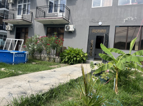 Azname Guest house