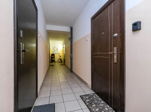 Квартира рядом с Мнтк им. Федорова и Ск Заря