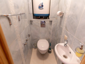 Апартаменты Трёхкомнатные с джакузи на Антона Валека 12