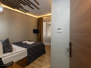 Отель Double DD